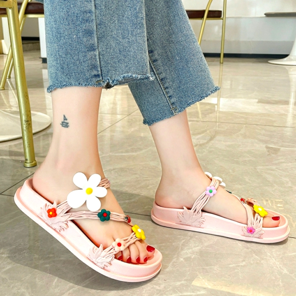 Super cute jelly sandals